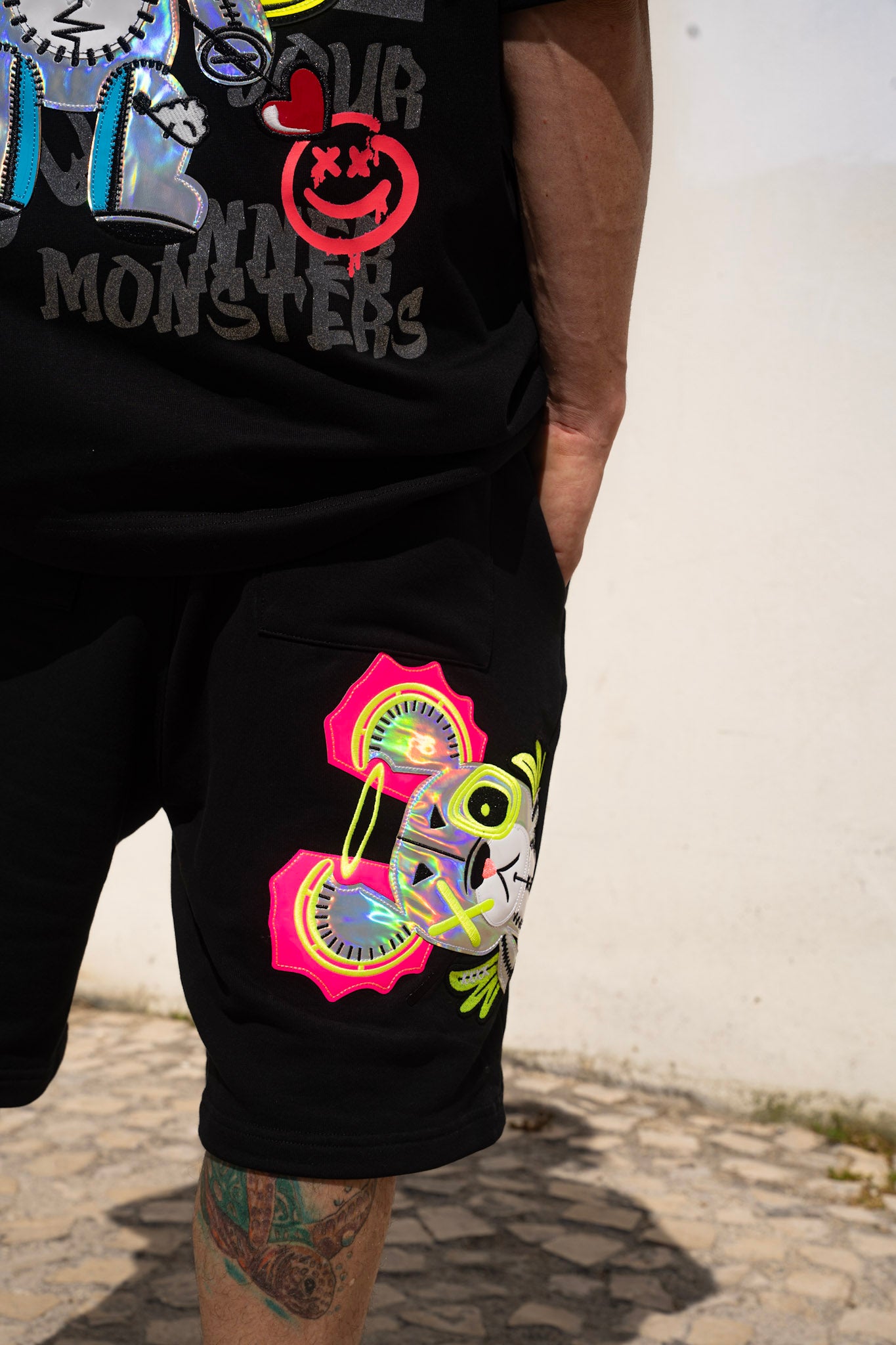 Neon Royal Shorts Black