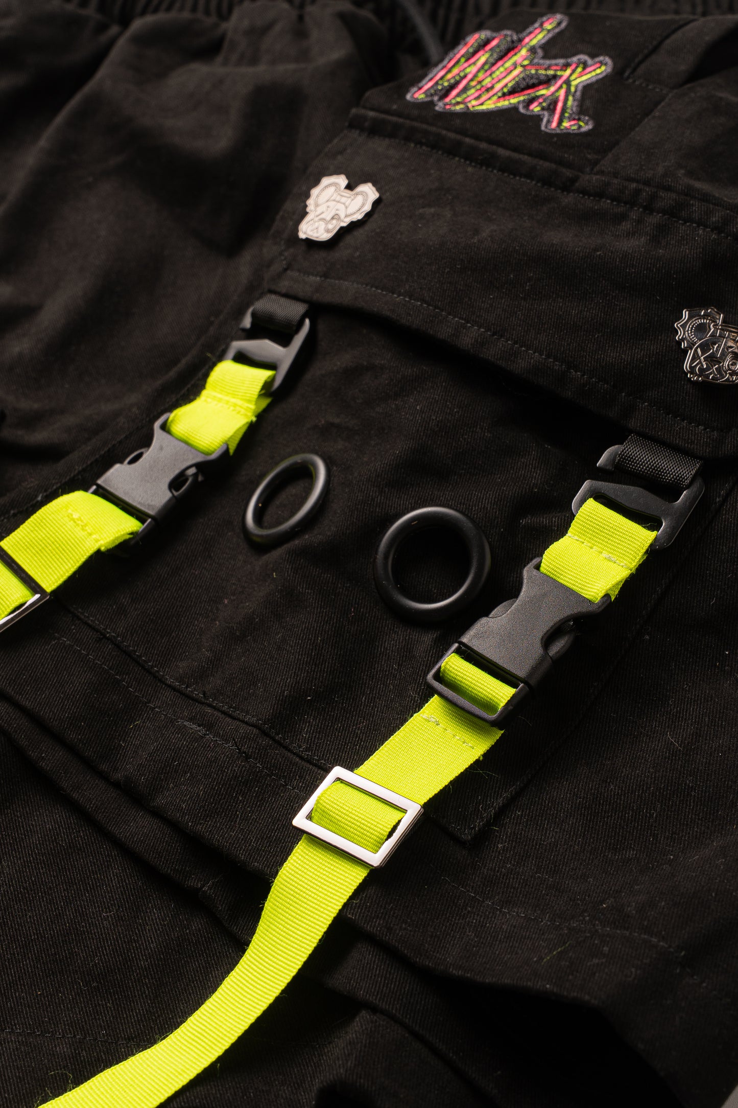 CARGO NR SHORTS BLACK