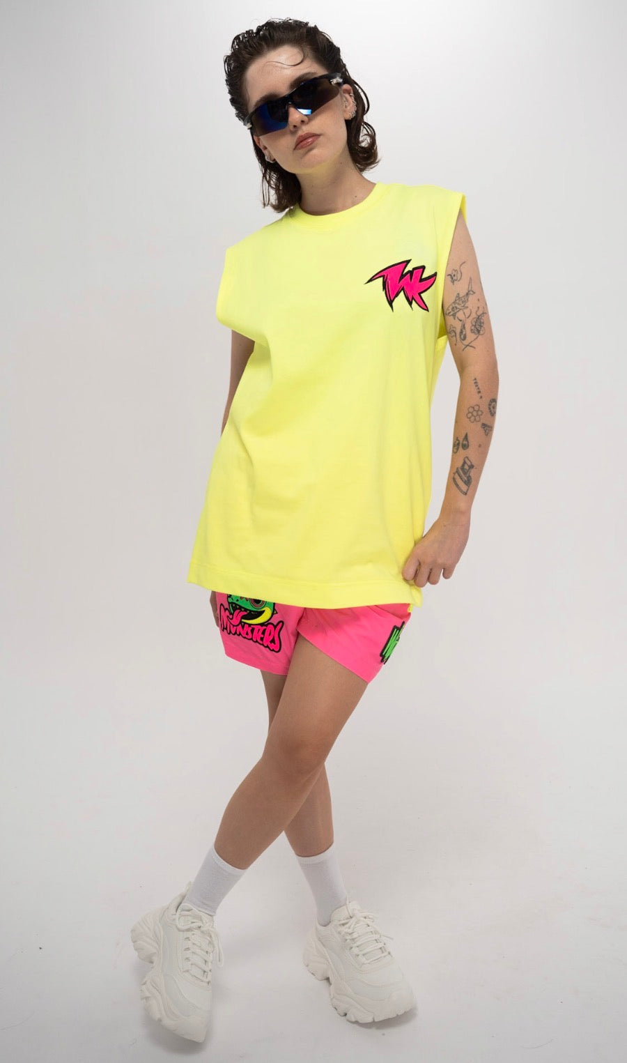 SIGNATURE TANK TOP NEON YELLOW