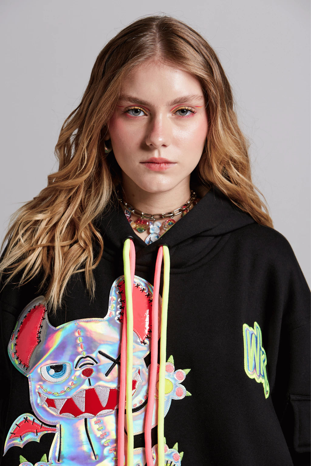 NEON ROYALTY HOODIE BLACK