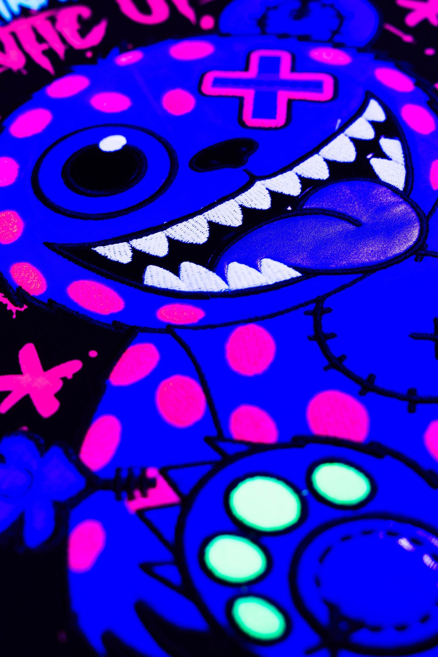 T-SHIRT OVERSIZED TOXIC BLACK