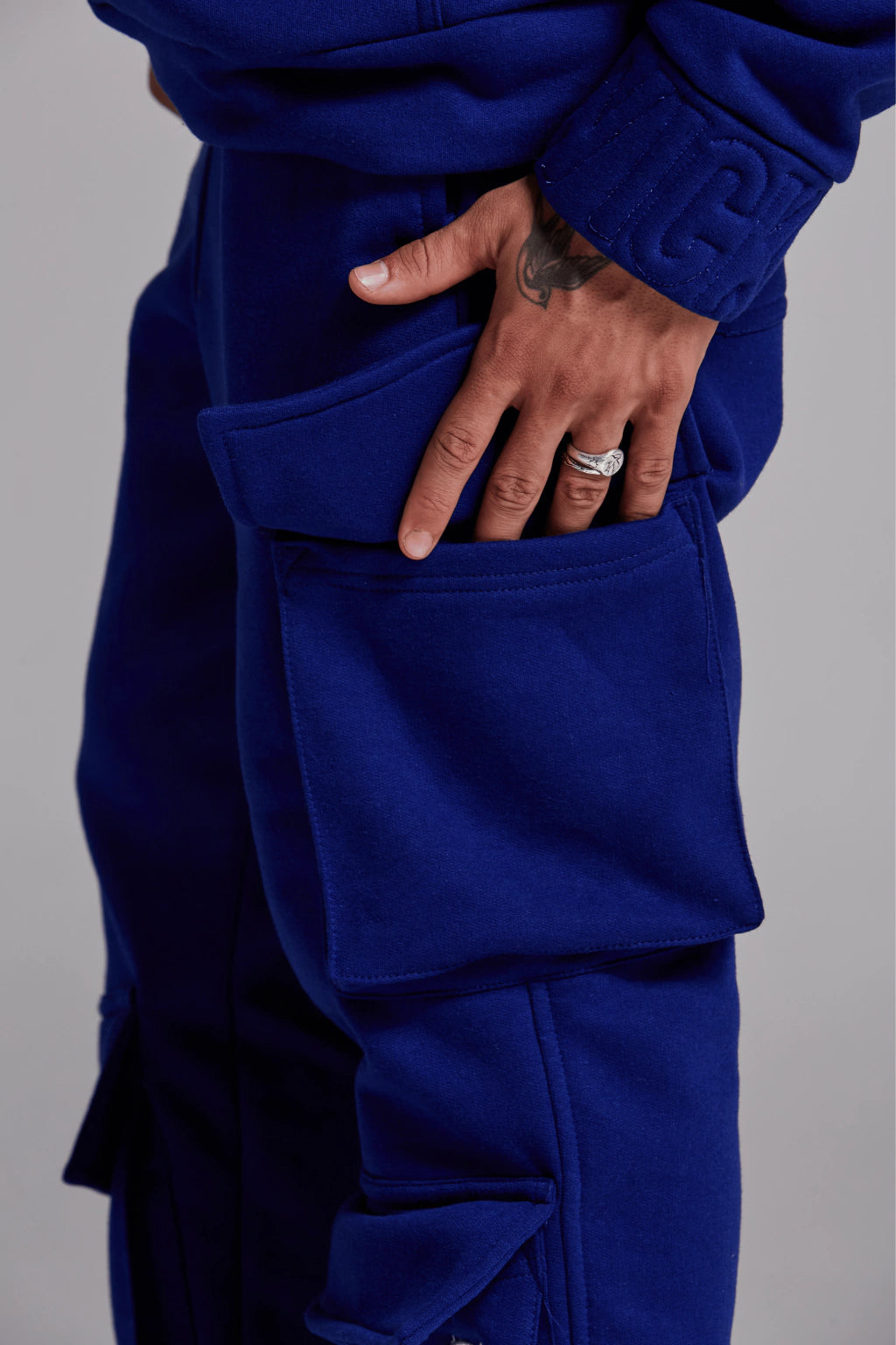 BLUE ICE CARGO SWEATPANTS