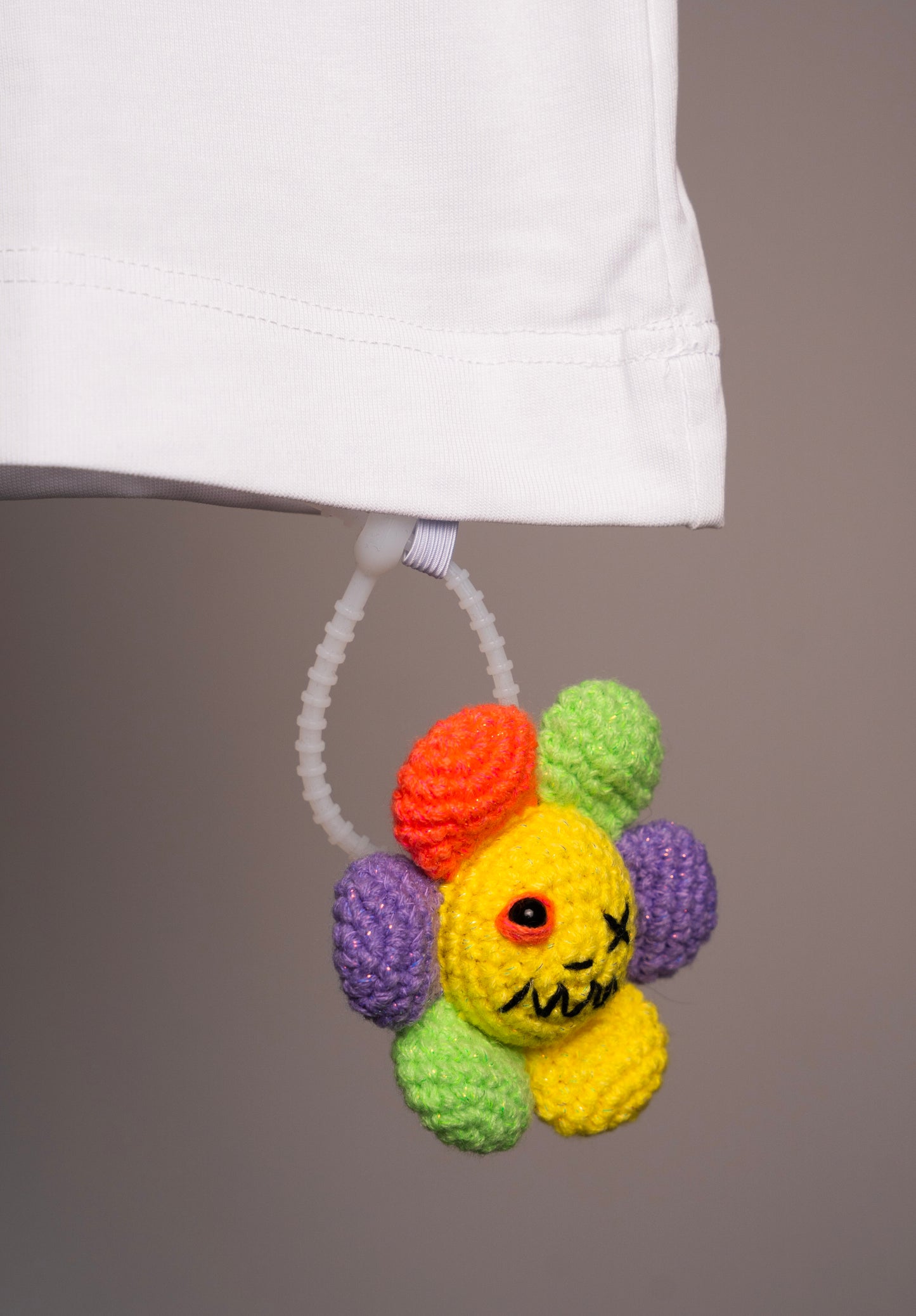 NEON ICE FLOWER T-SHIRT WITH AMIGURUMI
