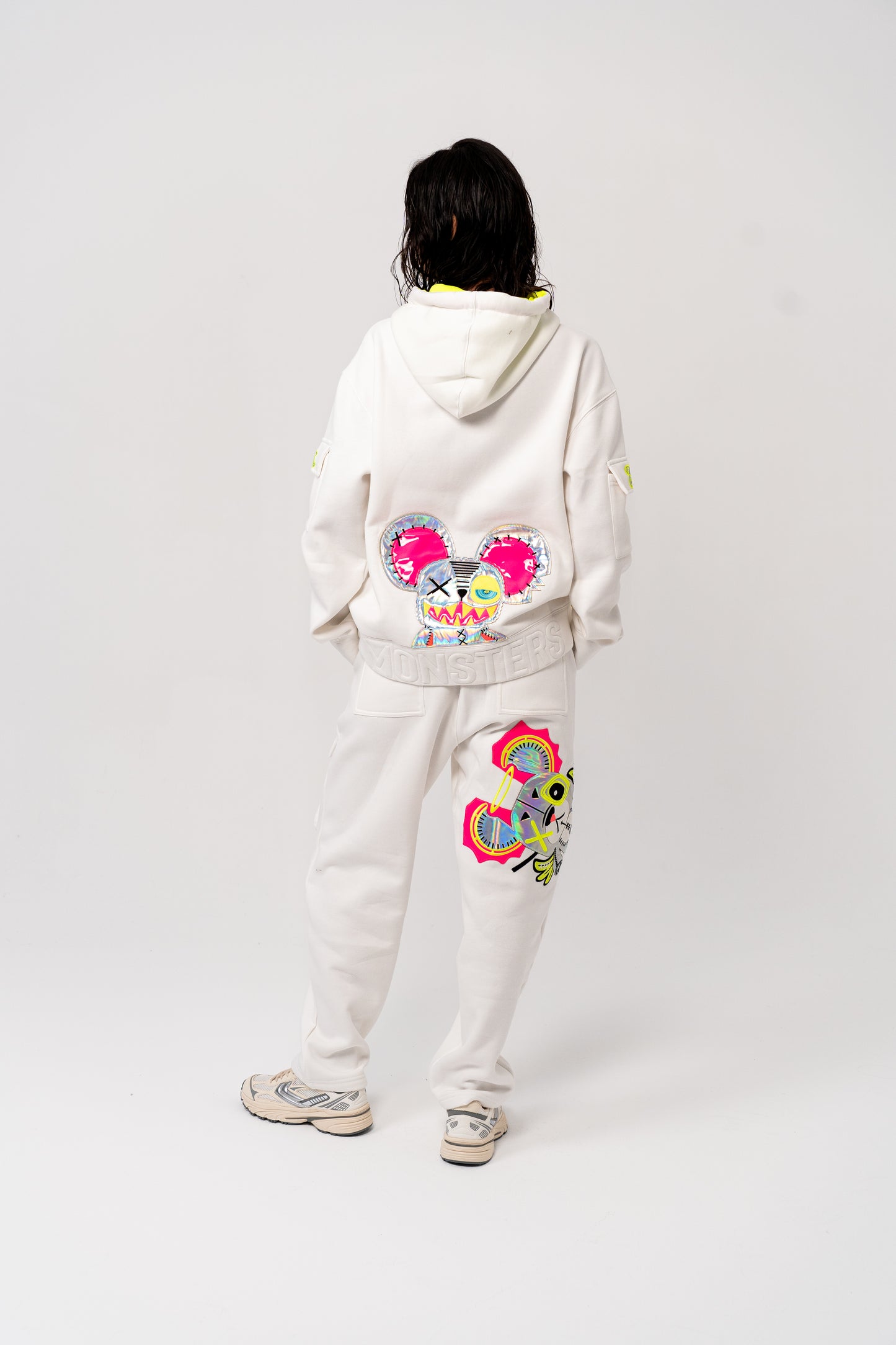 NEON ROYALTY CARGO SWEATPANTS WHITE