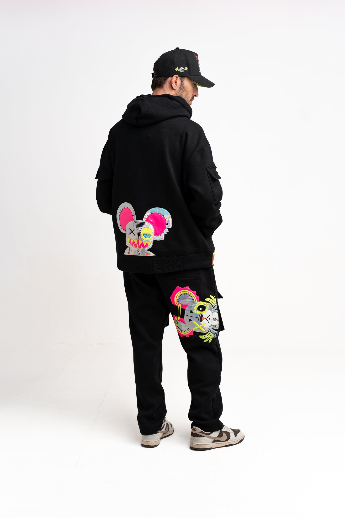 NEON ROYALTY HOODIE BLACK