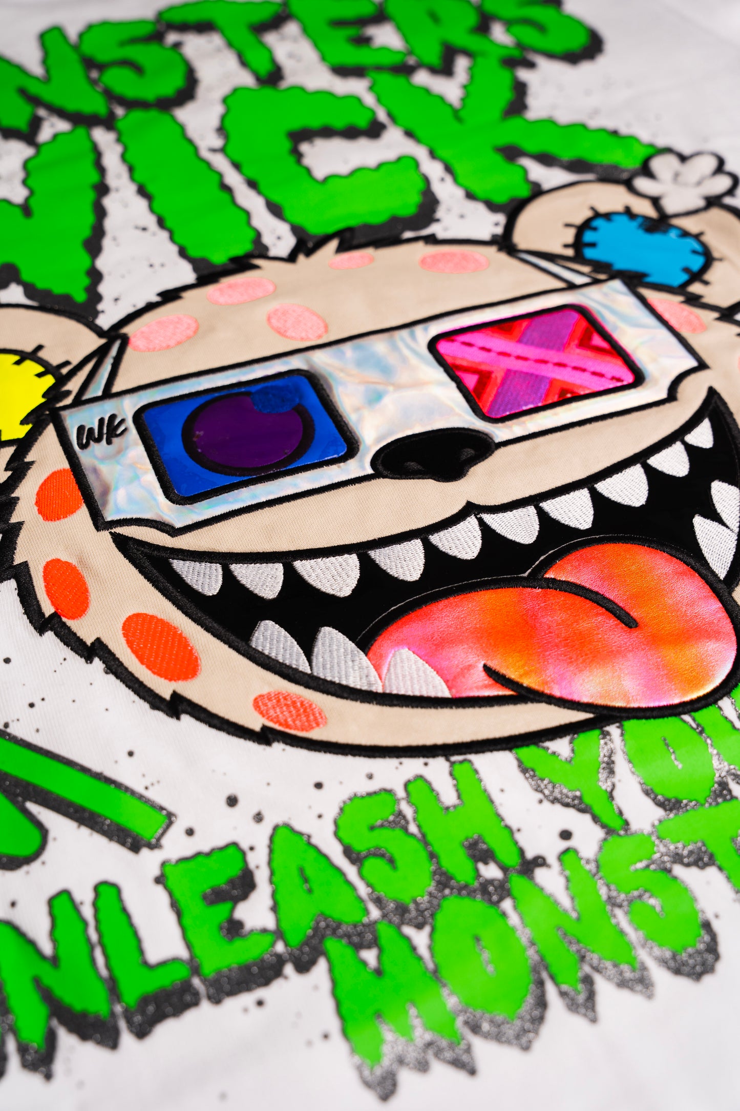 OVERSIZED 3D GLASS WHITE