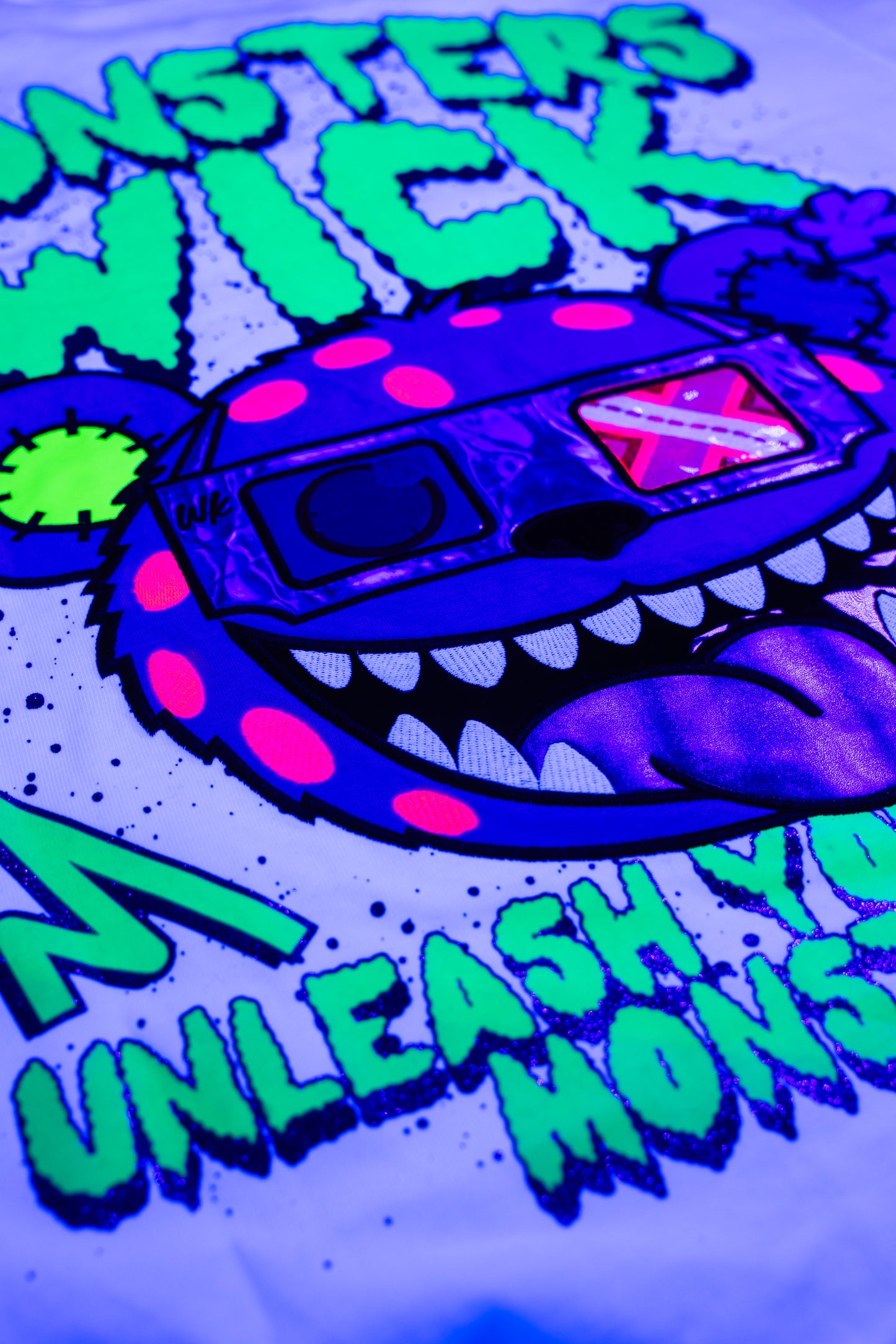 OVERSIZED 3D GLASS WHITE