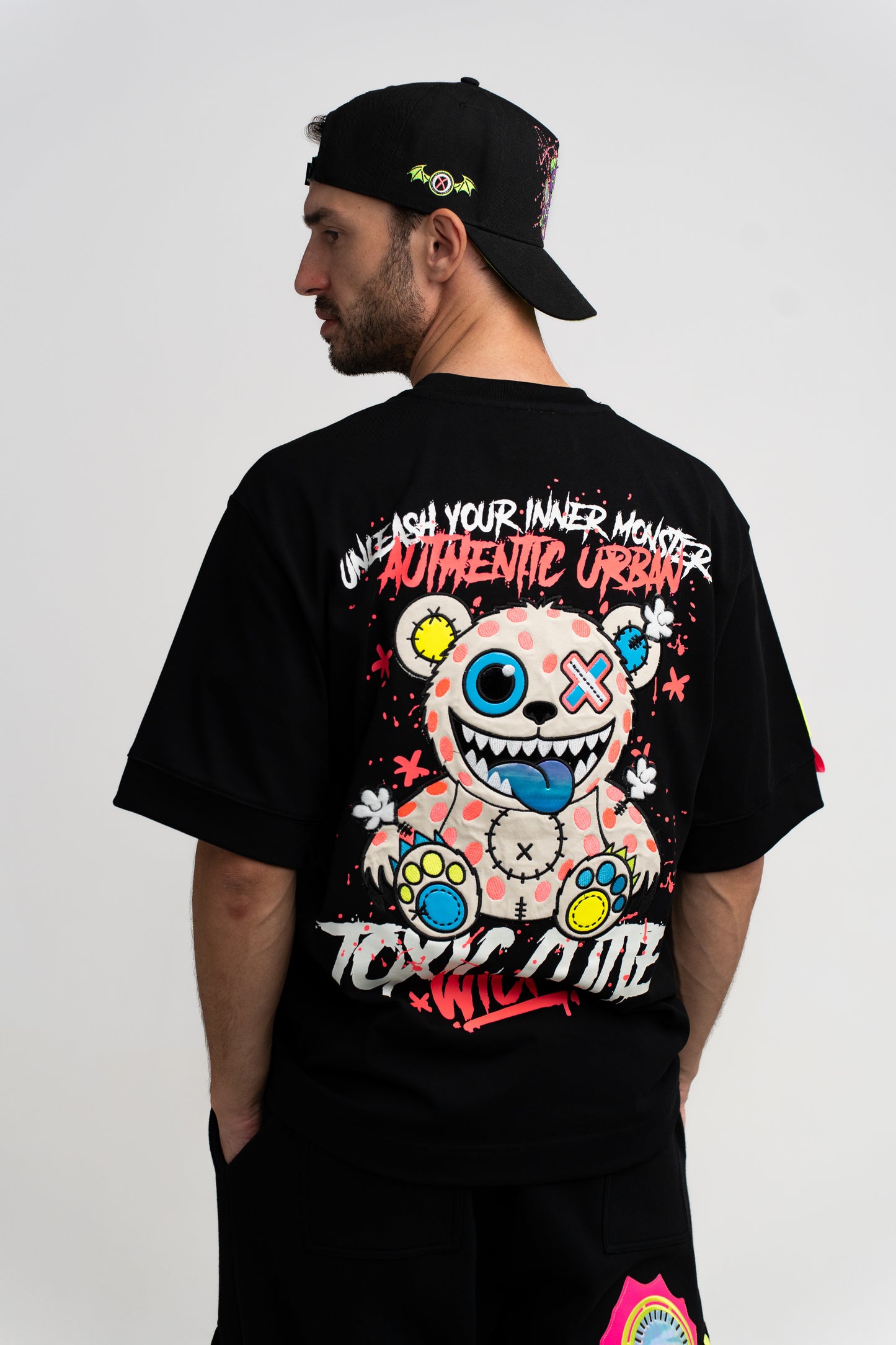 T-SHIRT OVERSIZED TOXIC BLACK