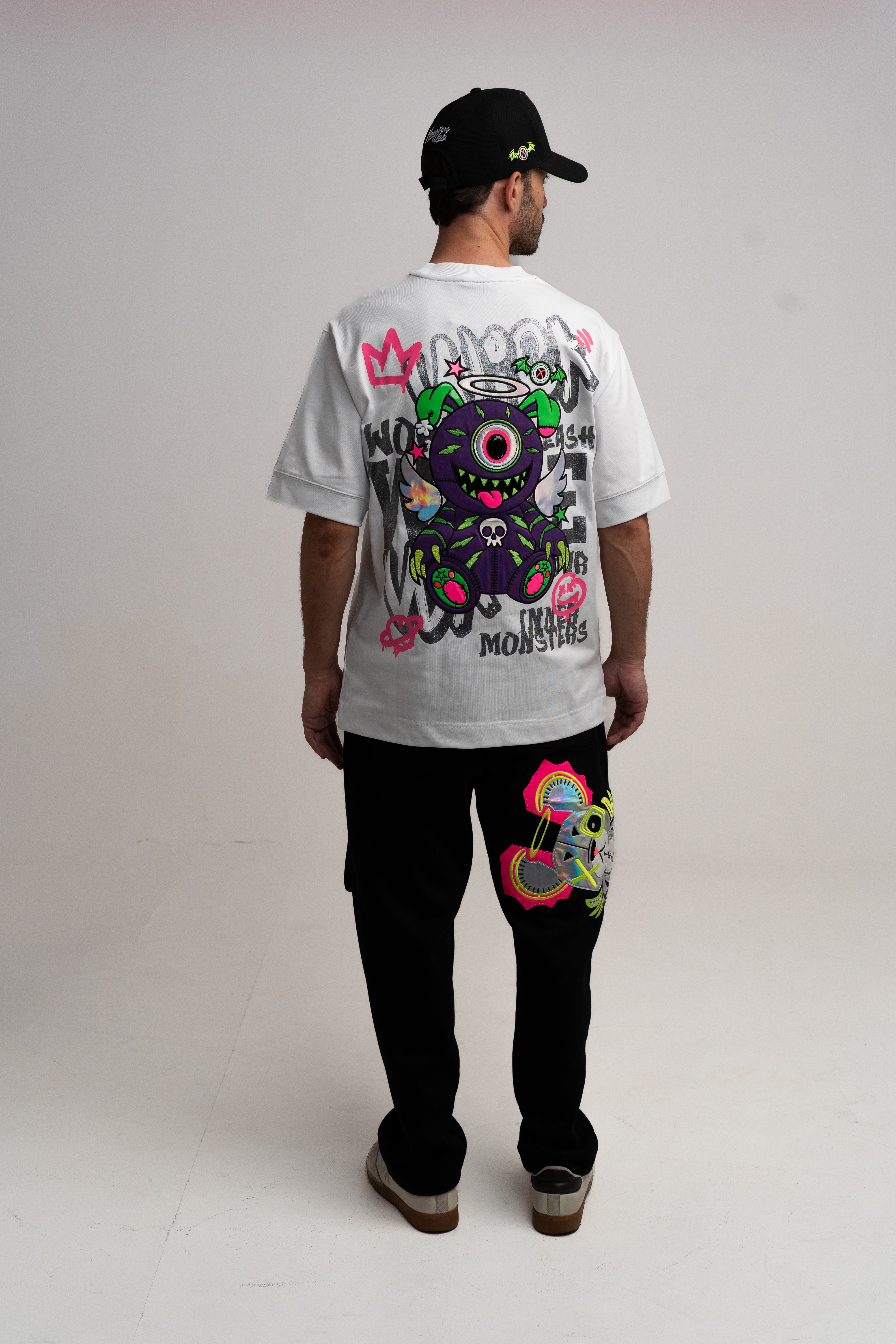 T-SHIRT OVERSIZED WARLOCK WHITE – Wick Monsters
