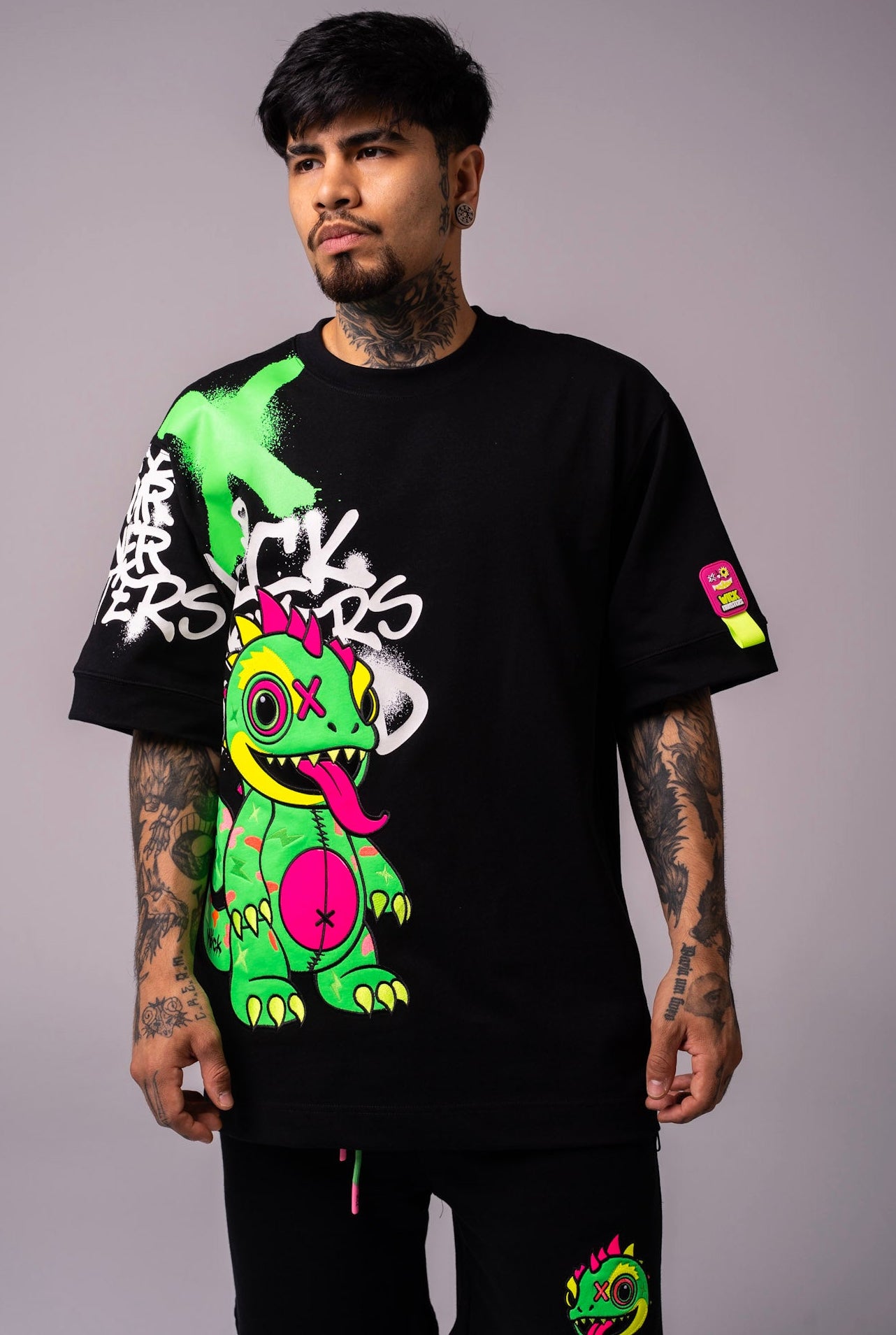 Chameleon T-shirt Spray Black