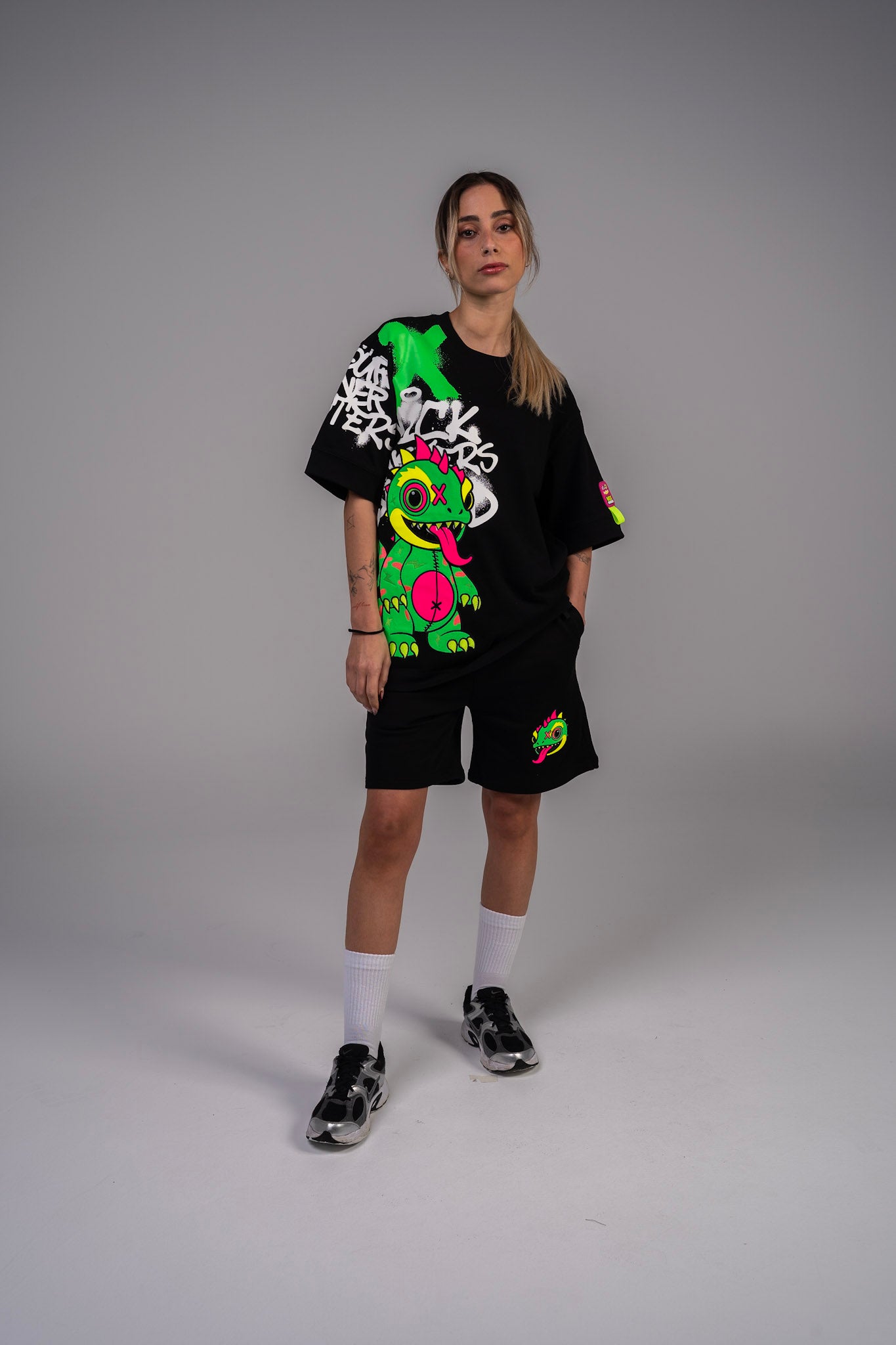 Chameleon T-shirt Spray Black