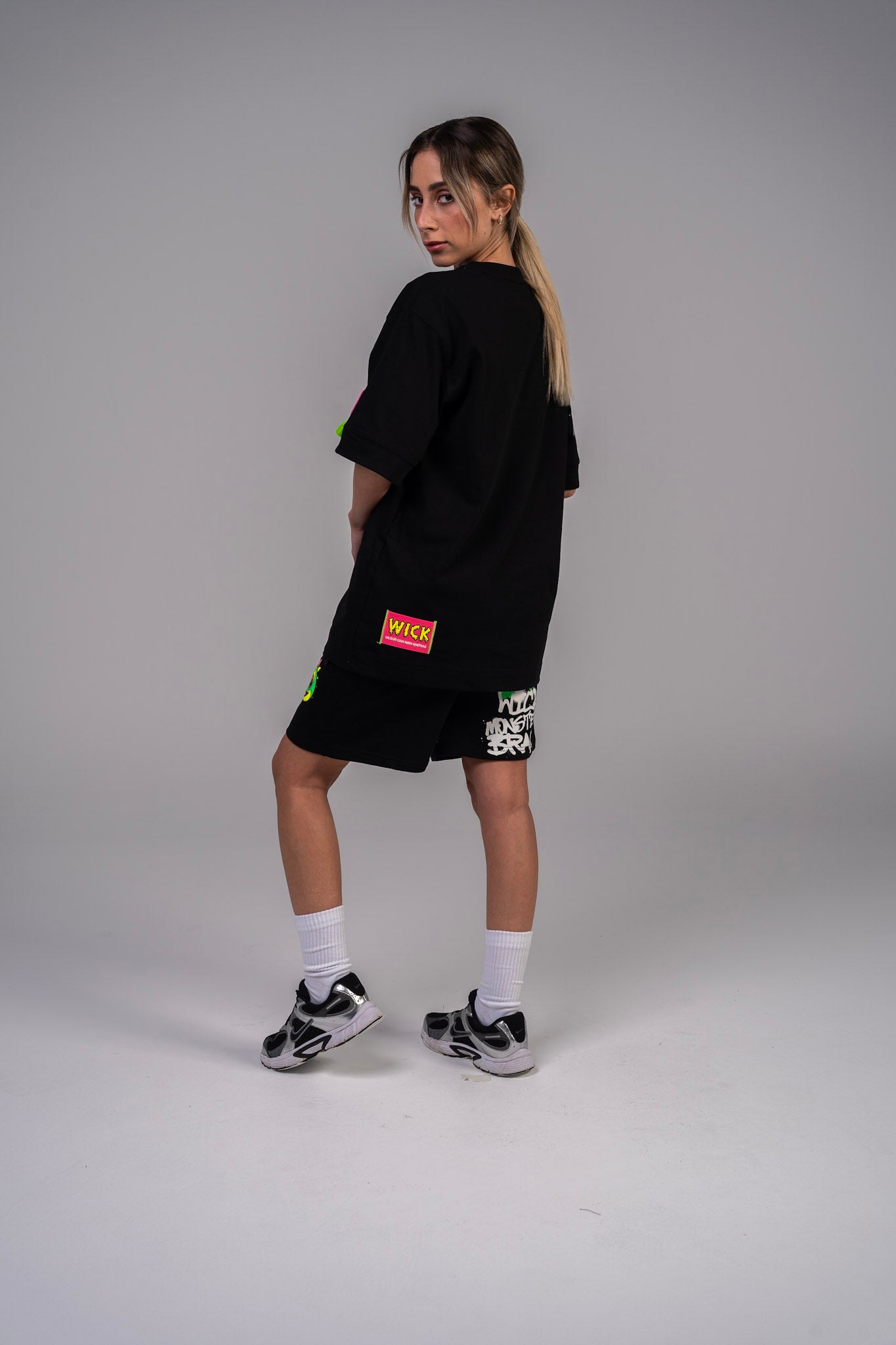 Chameleon T-shirt Spray Black