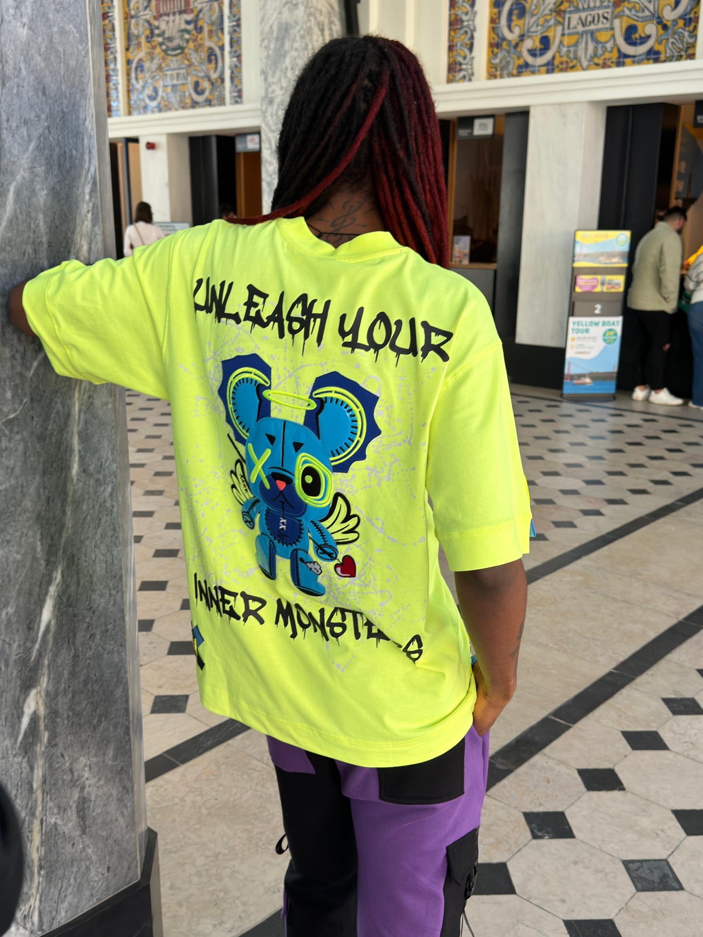 YELLOW NEON OVERSIZED T-SHIRT!