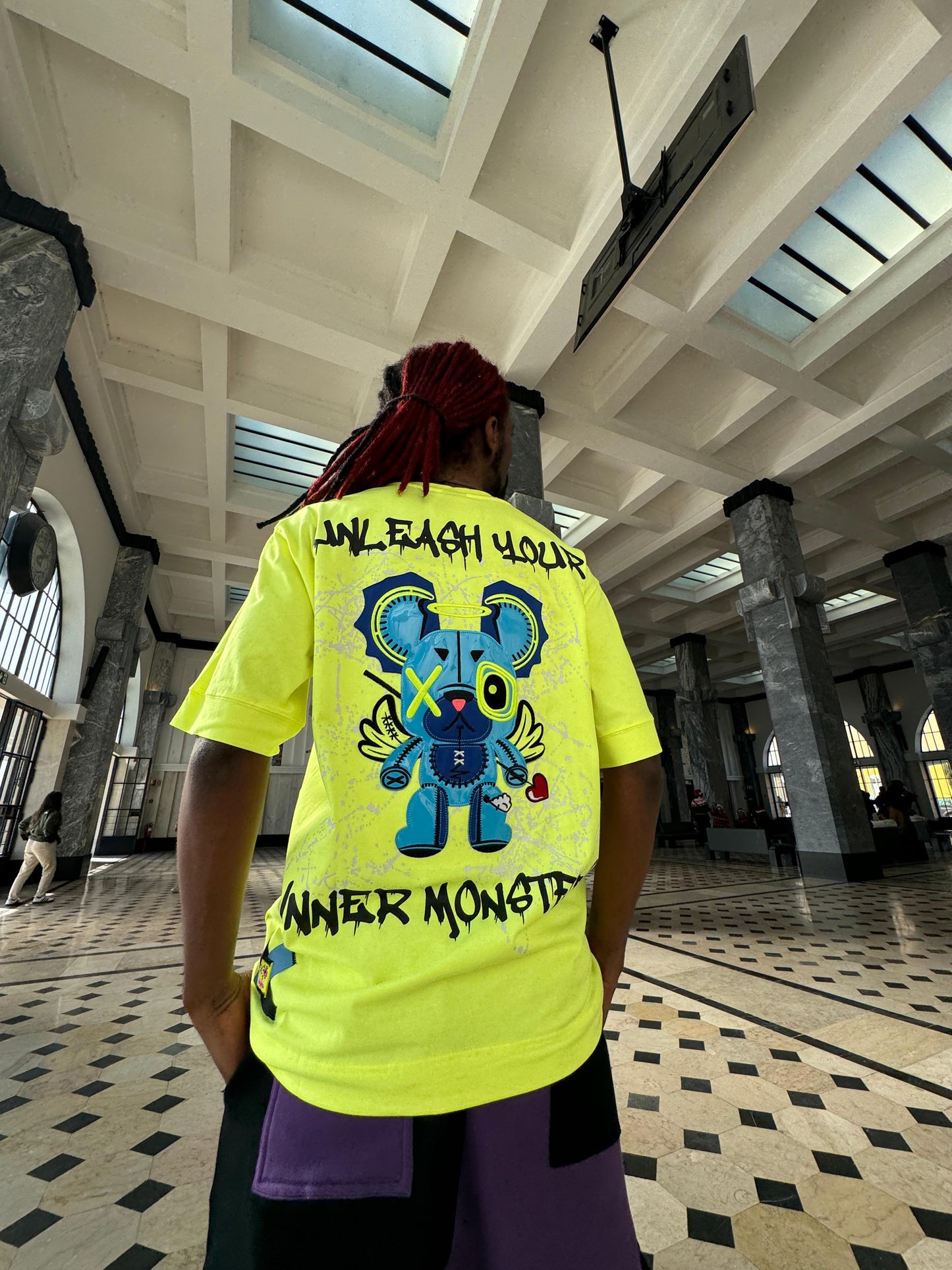 YELLOW NEON OVERSIZED T-SHIRT!