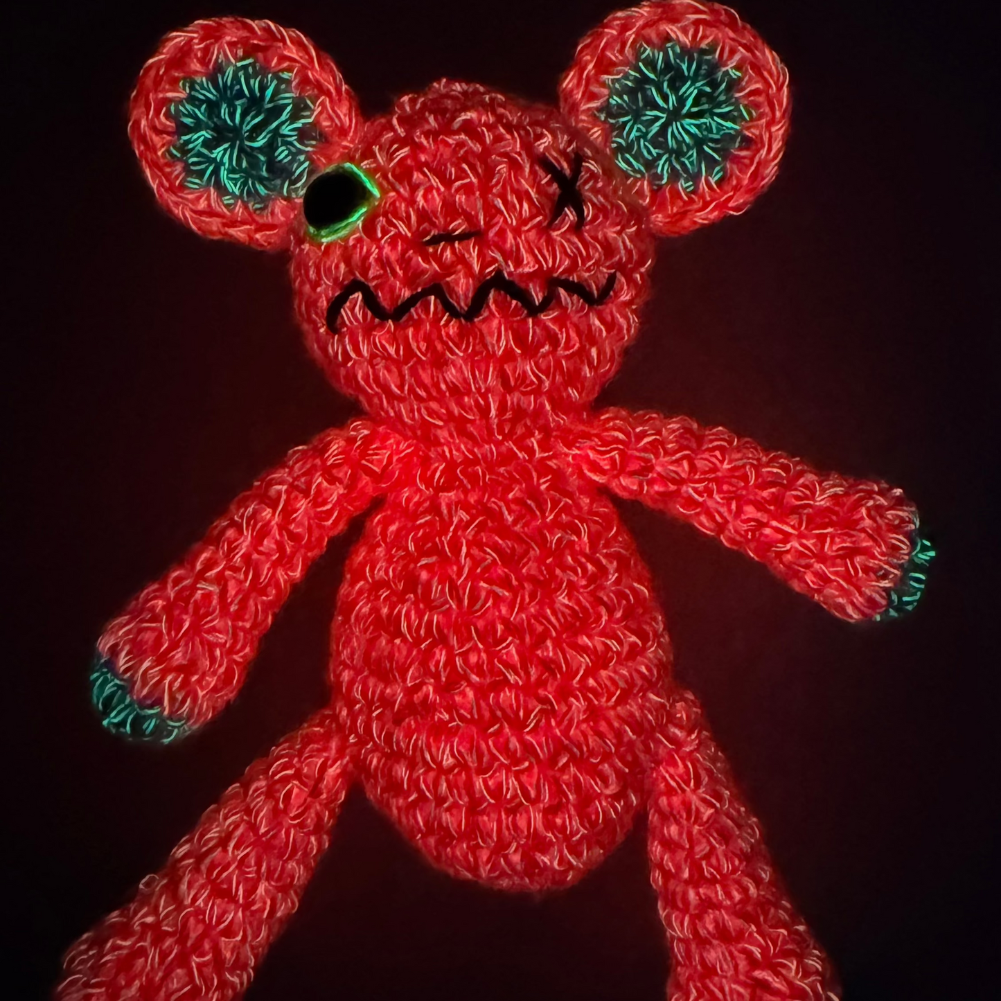 MONSTERS AMIGURUMI CROCHET PINK