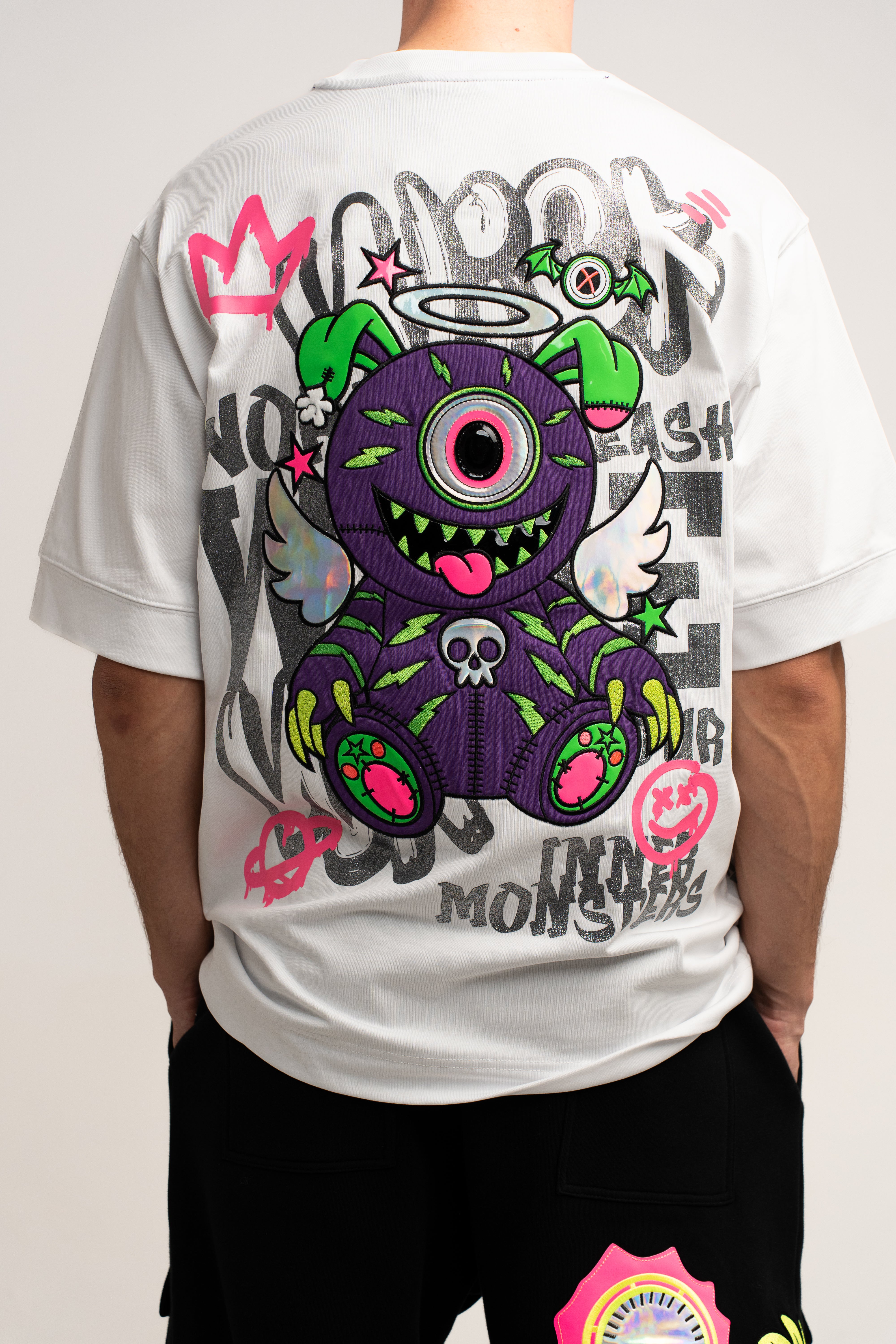 T-SHIRT OVERSIZED WARLOCK WHITE – Wick Monsters