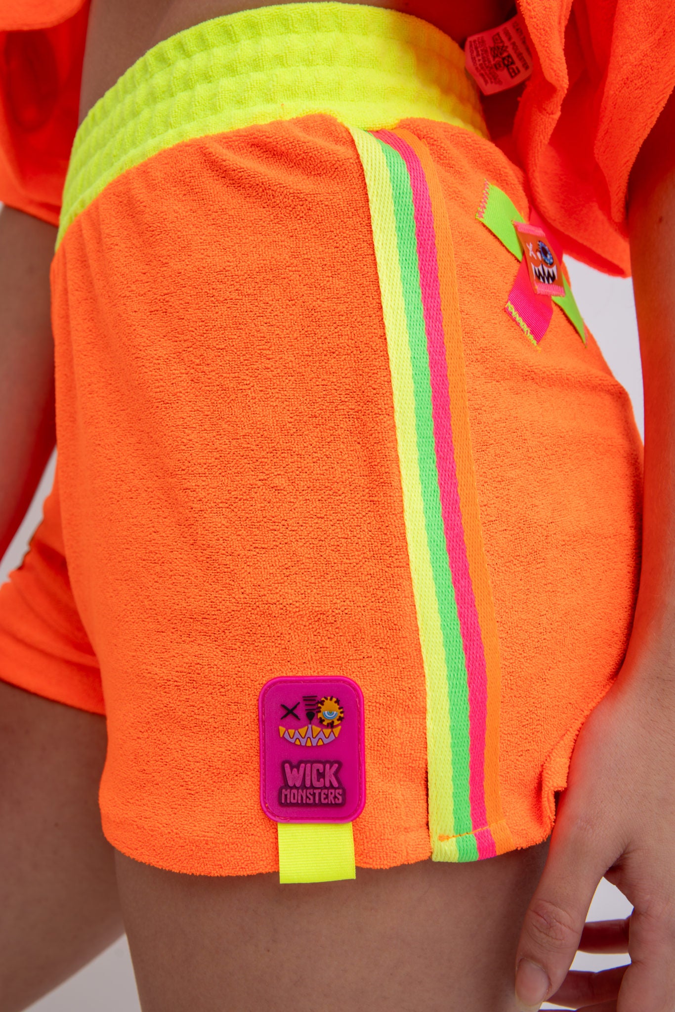 SHORT NEON ORANGE TOWEL SHORTS