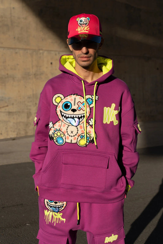 Neon Toxic Cutie Hoodie Purple en la calle