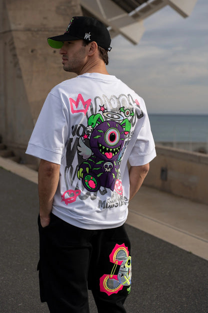 Warlock T-Shirt White en la calle, espalda